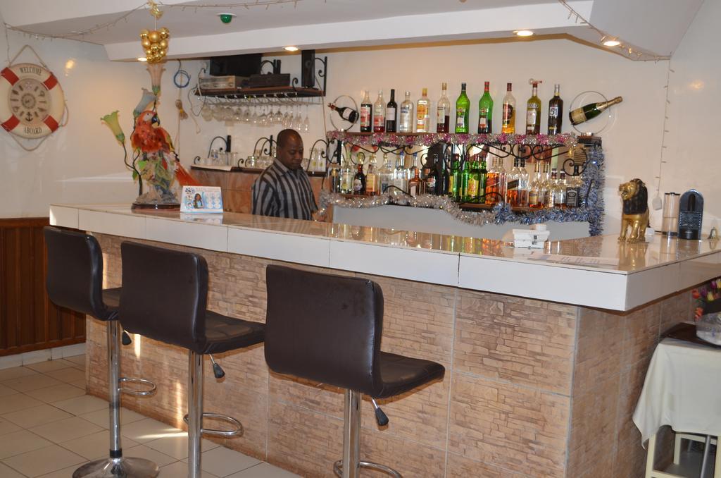 Ouaga Beach Hotel Ouagadougou Bagian luar foto
