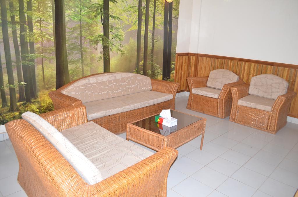 Ouaga Beach Hotel Ouagadougou Bagian luar foto