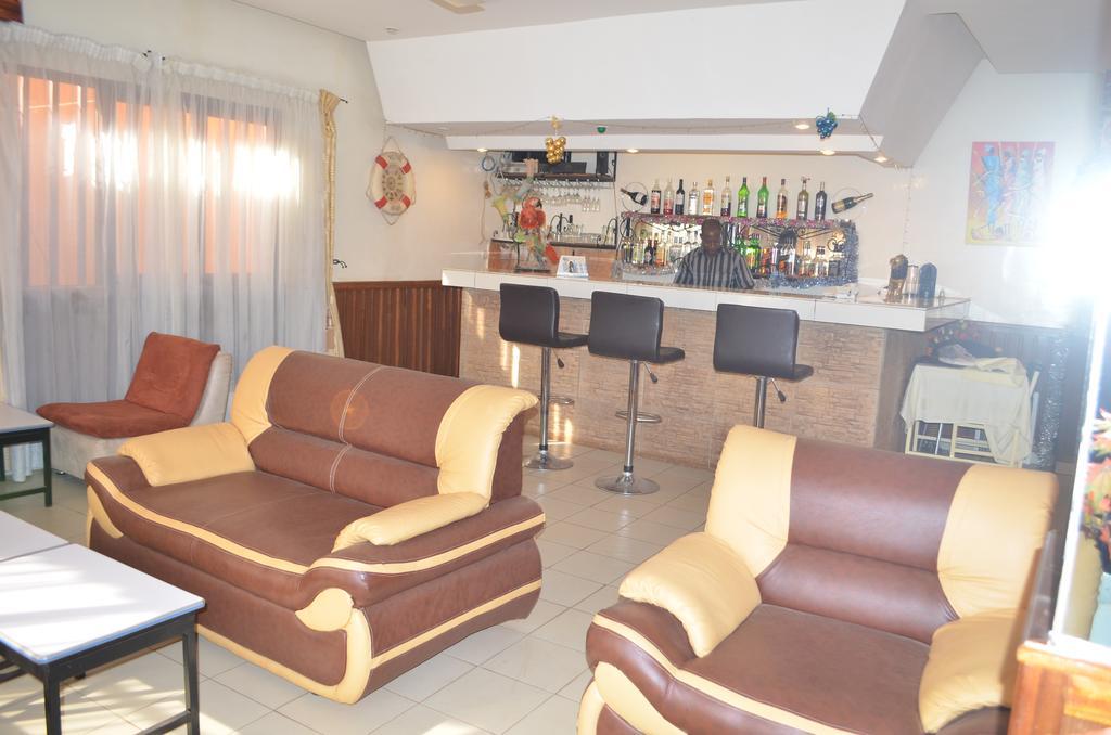 Ouaga Beach Hotel Ouagadougou Bagian luar foto