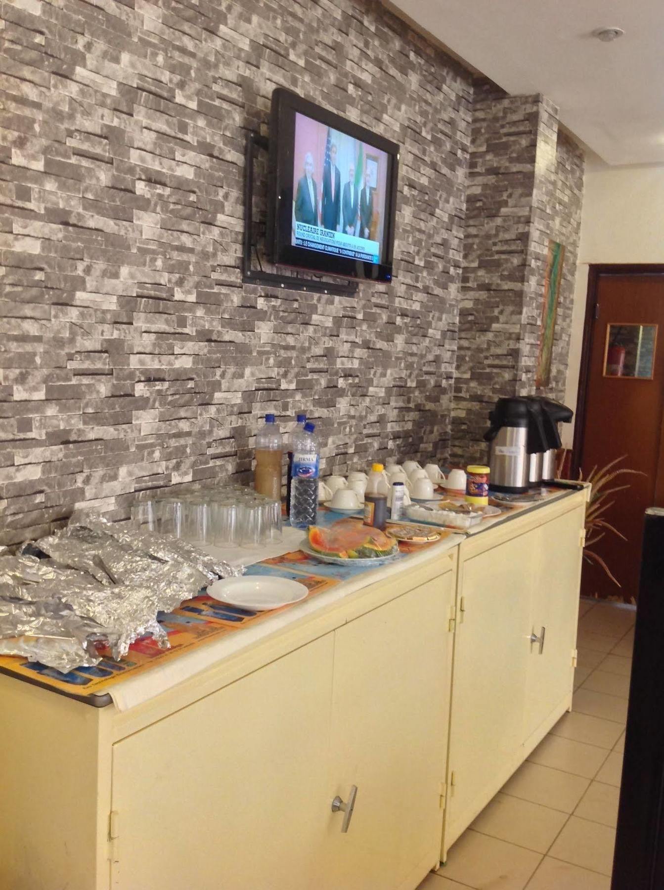 Ouaga Beach Hotel Ouagadougou Bagian luar foto