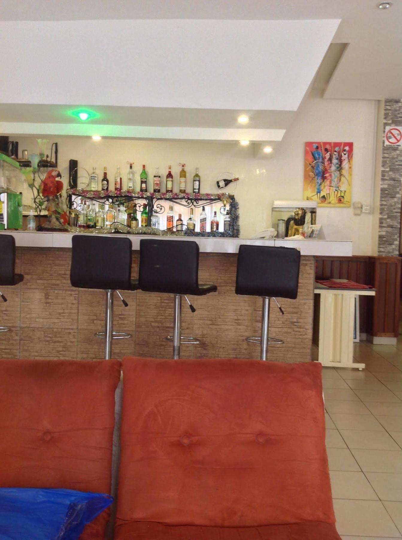 Ouaga Beach Hotel Ouagadougou Bagian luar foto