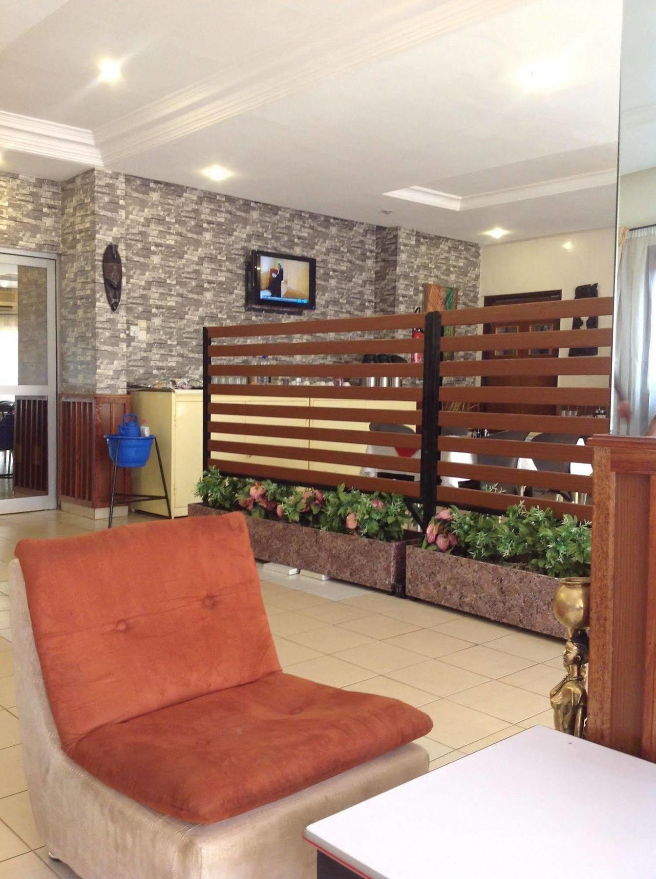 Ouaga Beach Hotel Ouagadougou Bagian luar foto